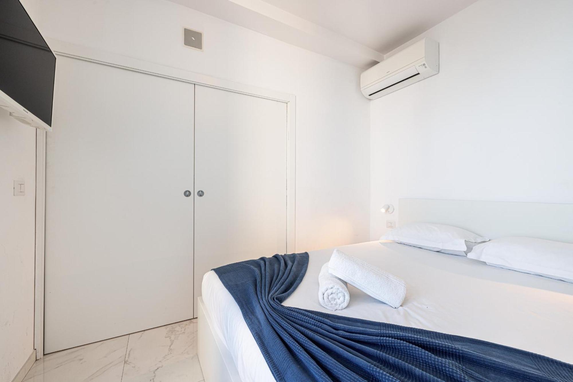 Apartment Sea View - 2 Bdr Promenade Des