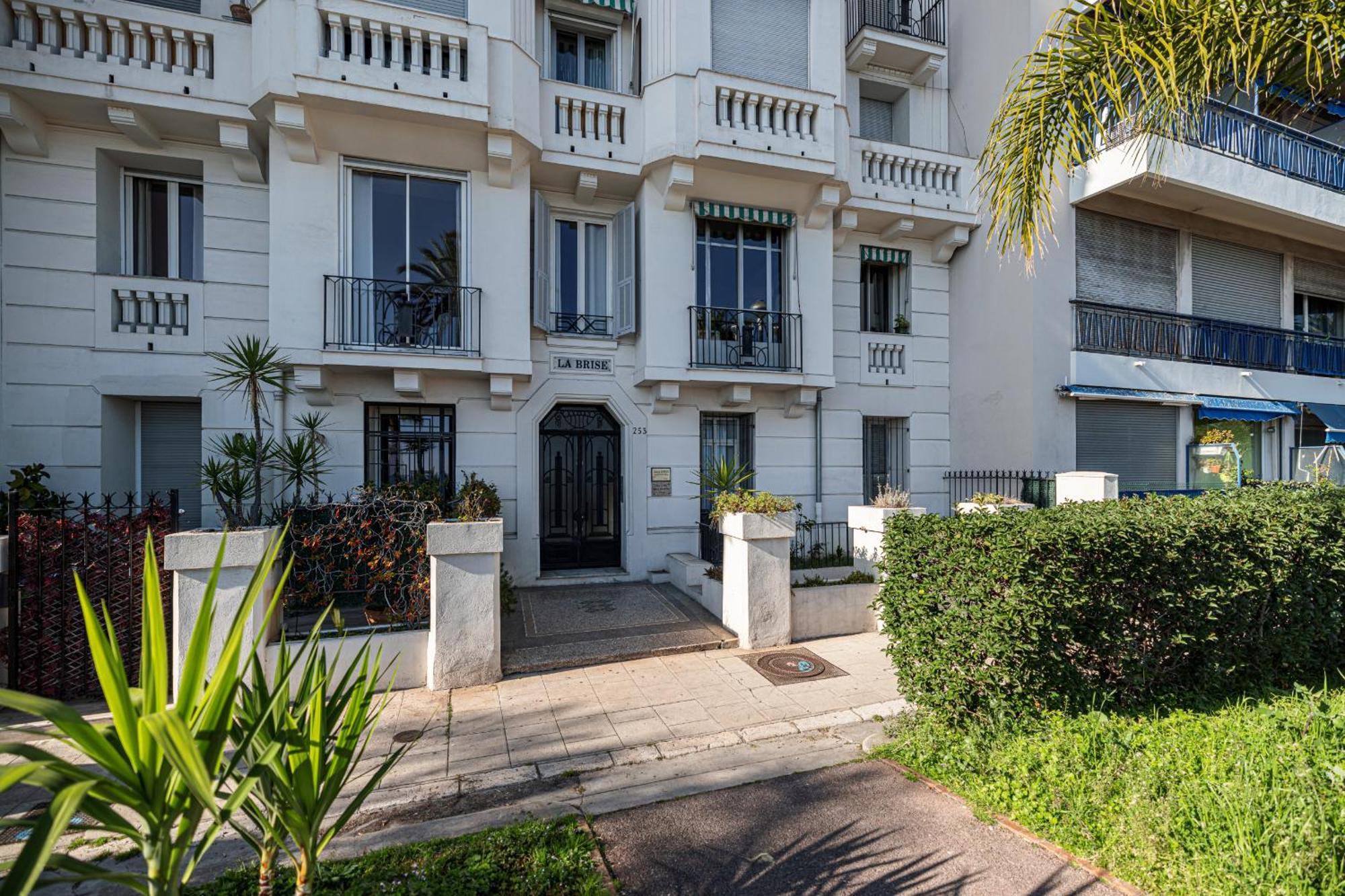Sea View - 2 Bdr Promenade Des Apartment *