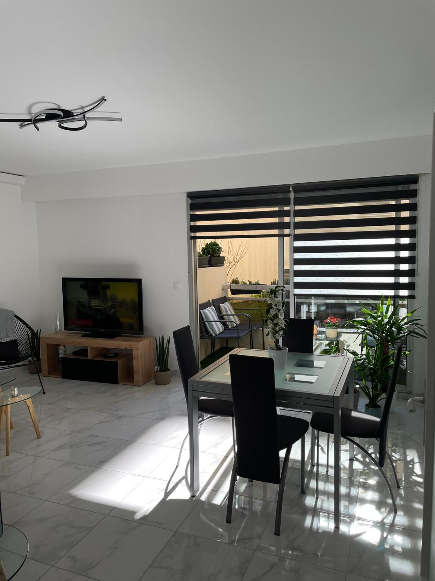 Superbe Carre Delfino Port De Apartamento