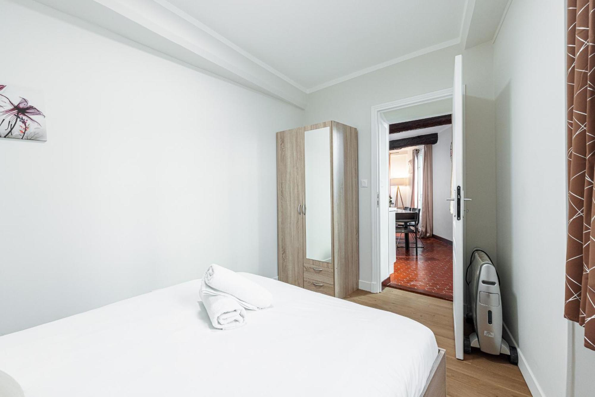 Large 3 Bdr Old Town - Ac Apartment