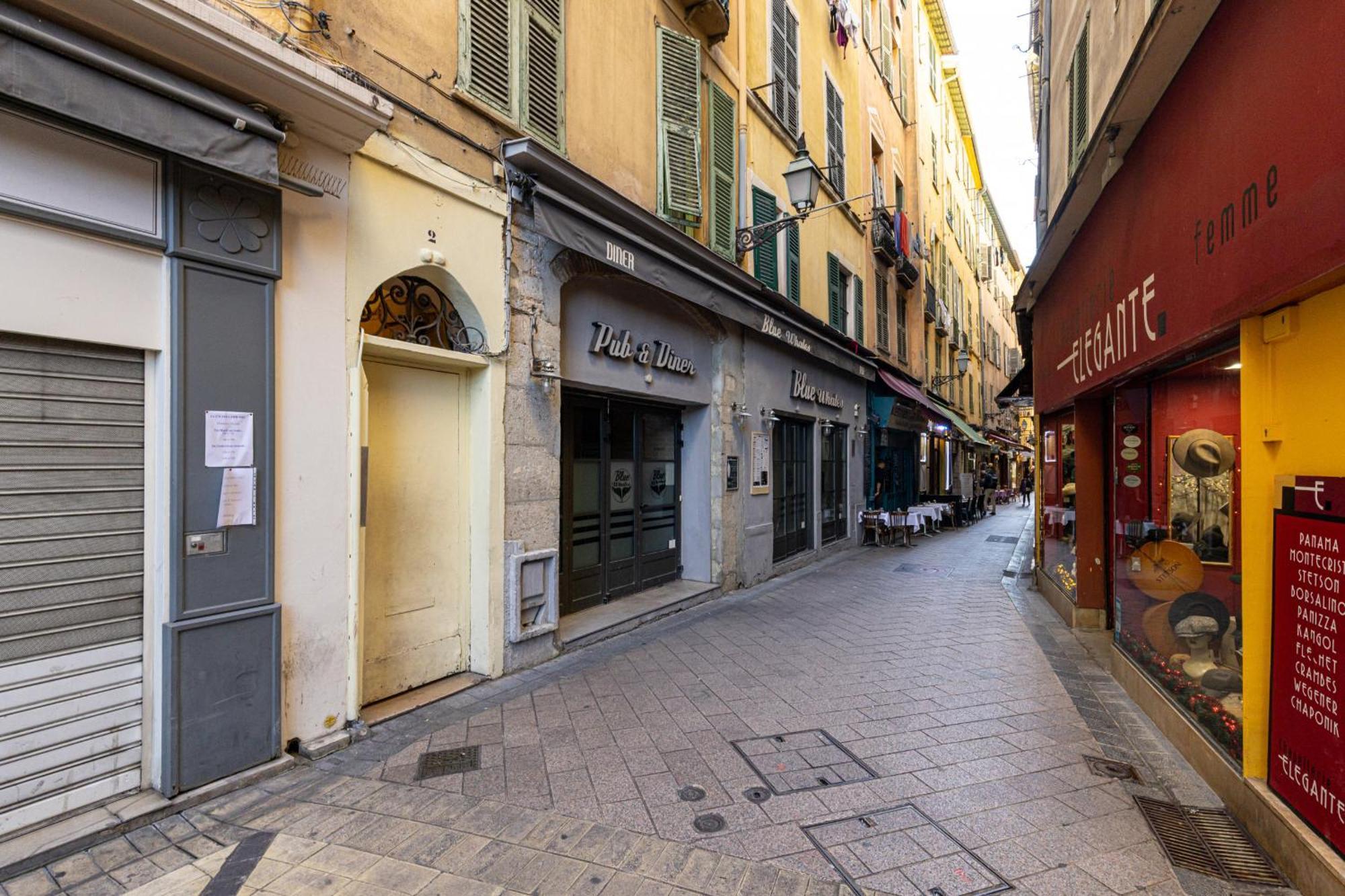 Large 3 Bdr Old Town - Ac Apartment *