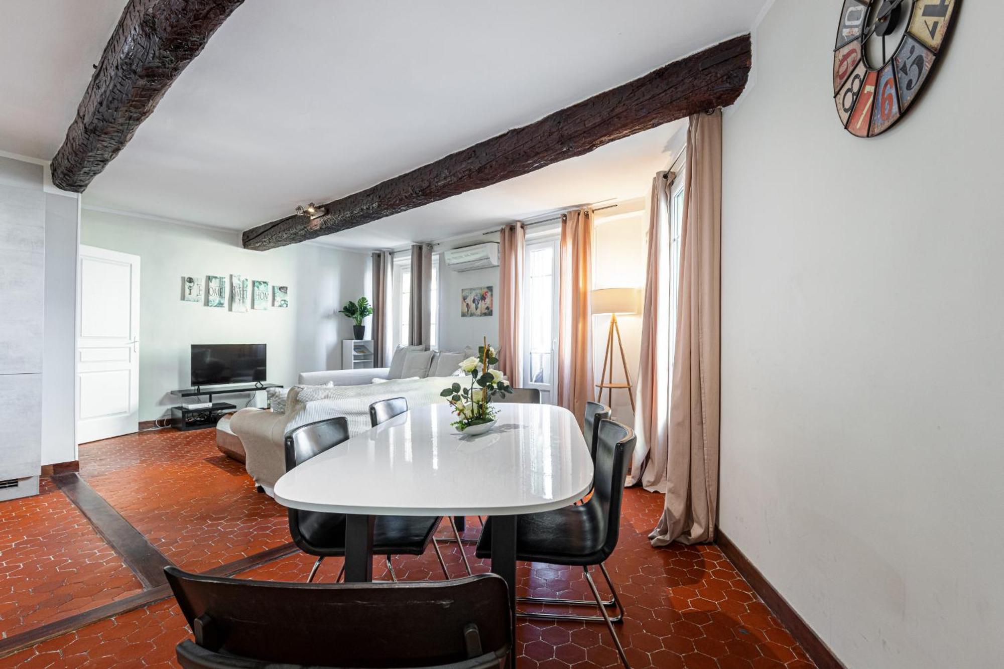 Large 3 Bdr Old Town - Ac Apartment *