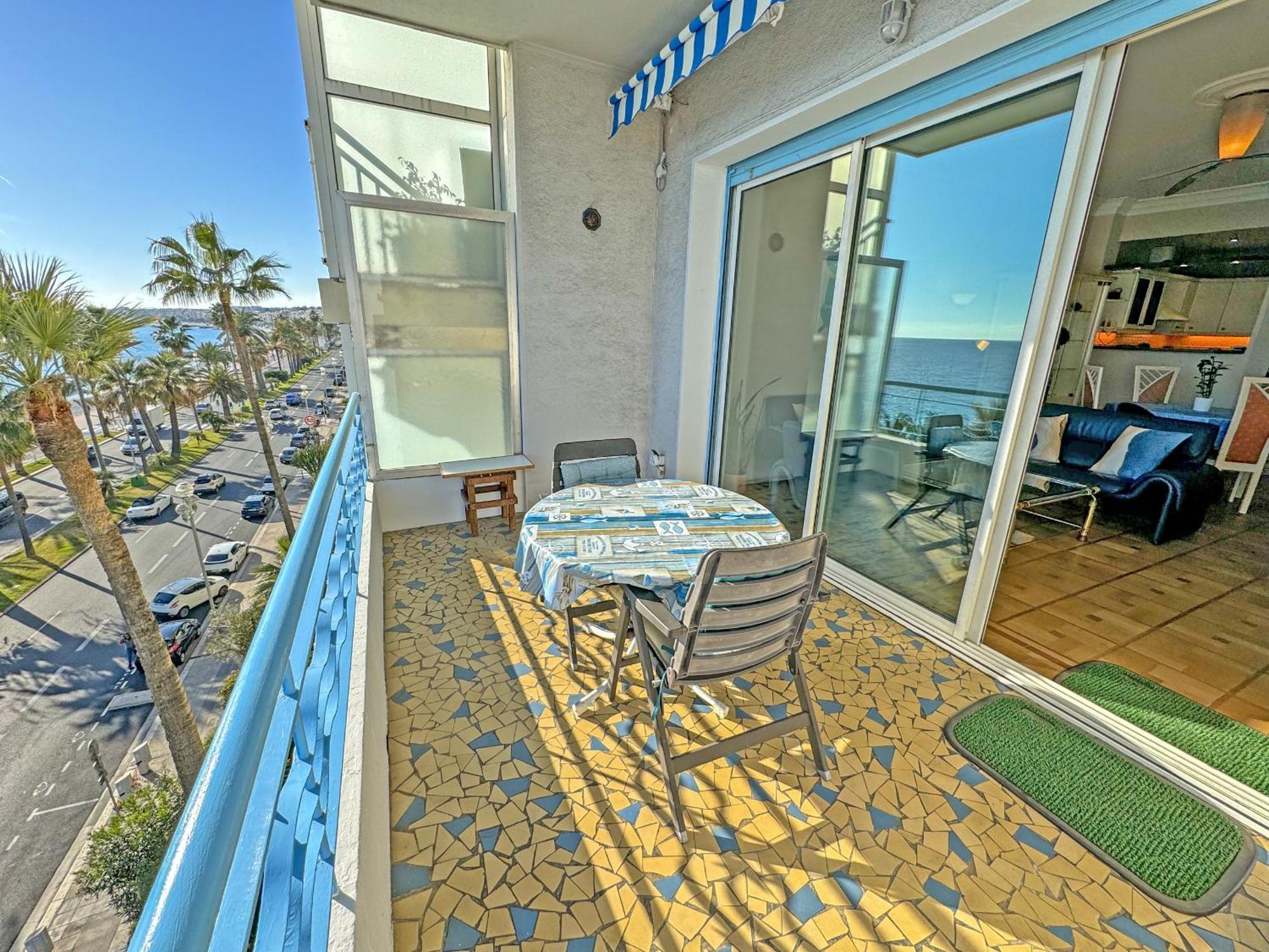 Cosy Sea Front France Nice