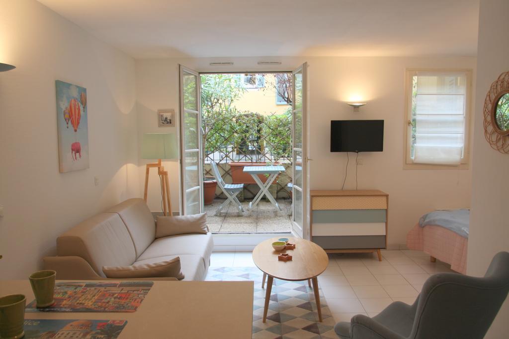 Le 7 Augustin Apartment *