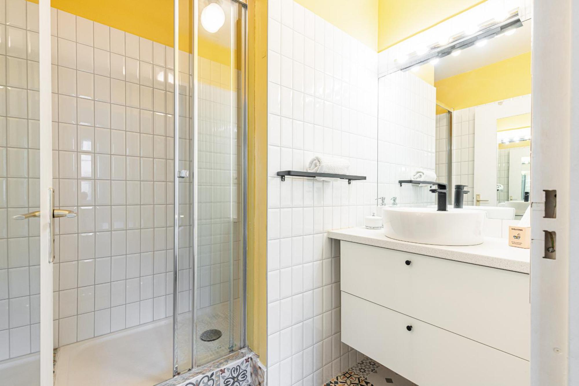 Apartamento 2 Bdrs & Parking In The Old Town ! *
