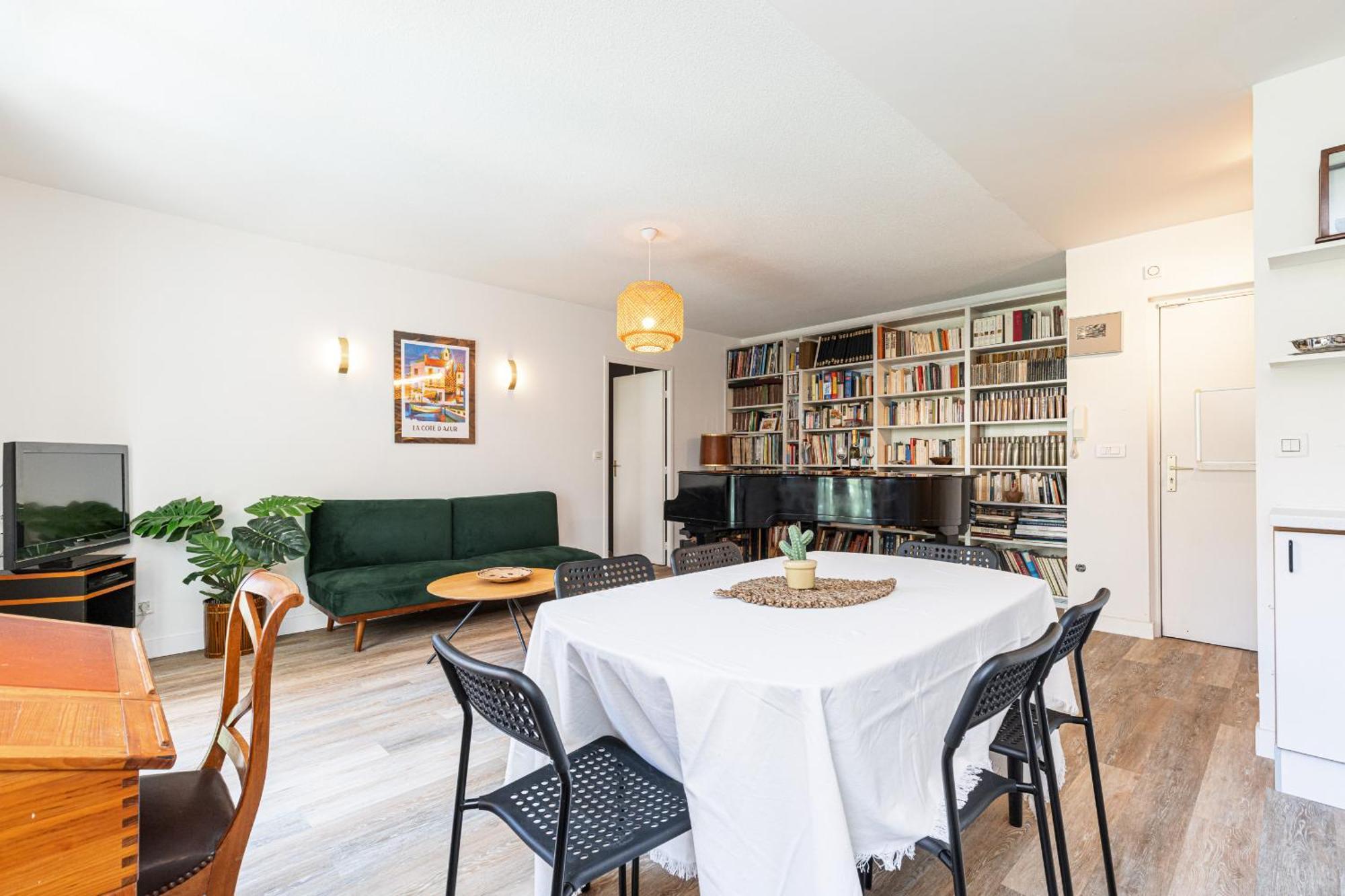 2 Bdrs & Parking In The Old Town ! Apartamento Nice