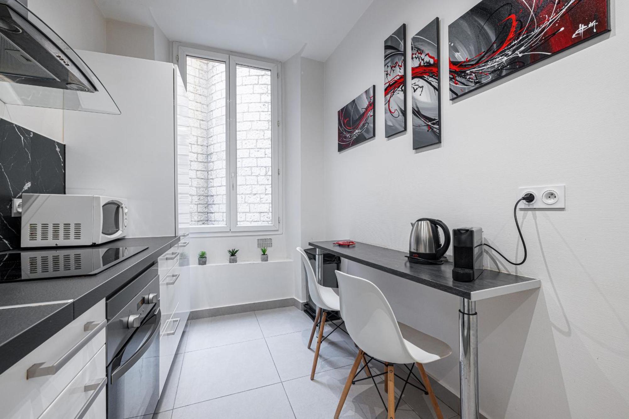 Charming 1 Bdr Old Town