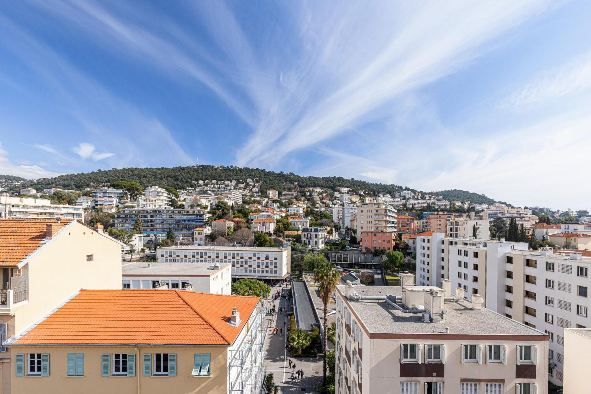 Apartamento Extraordinary View On Port And Castle Hill - 1 Bdr & Parking *