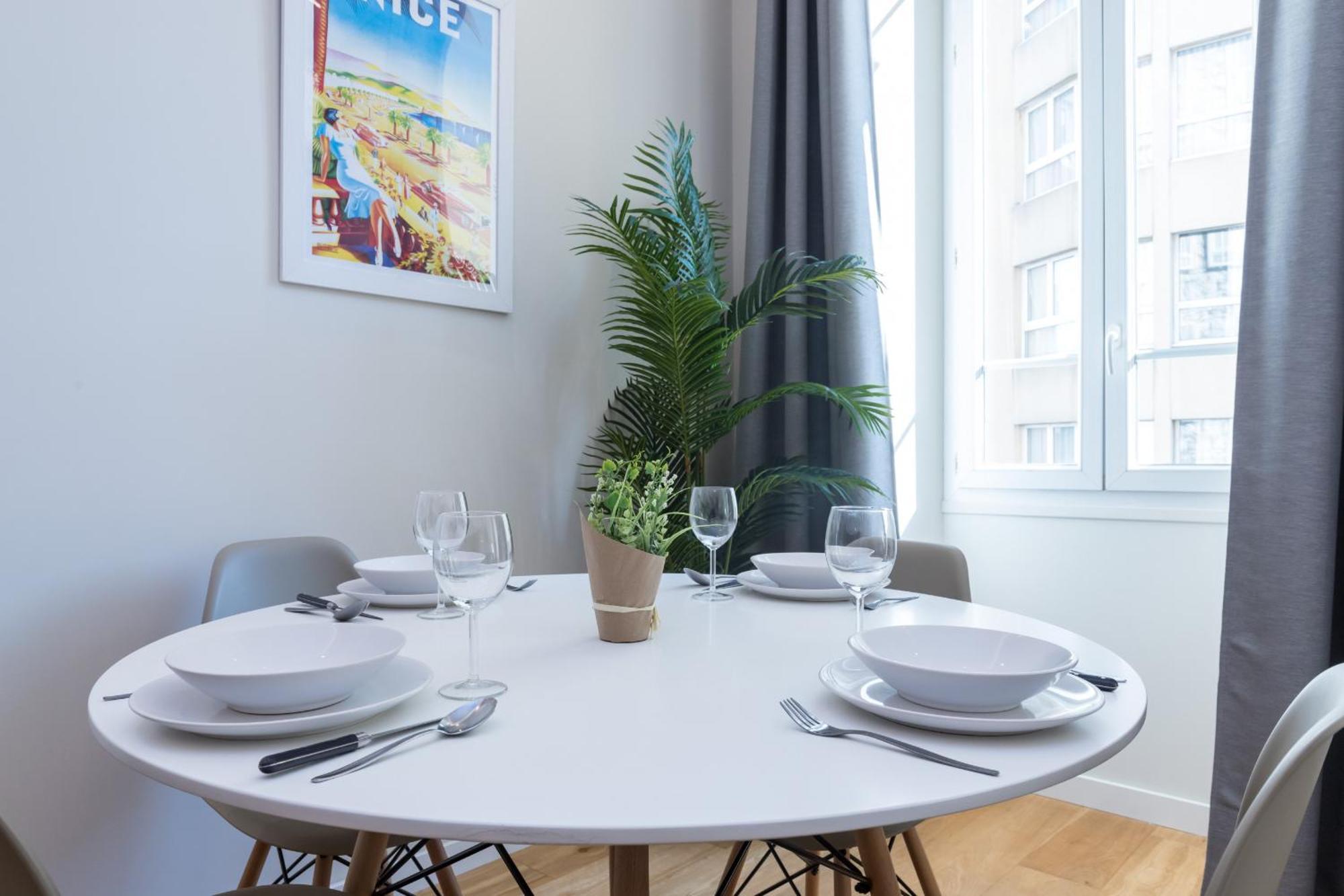 Brand New 1 Bdr Place Du Pin Apartment