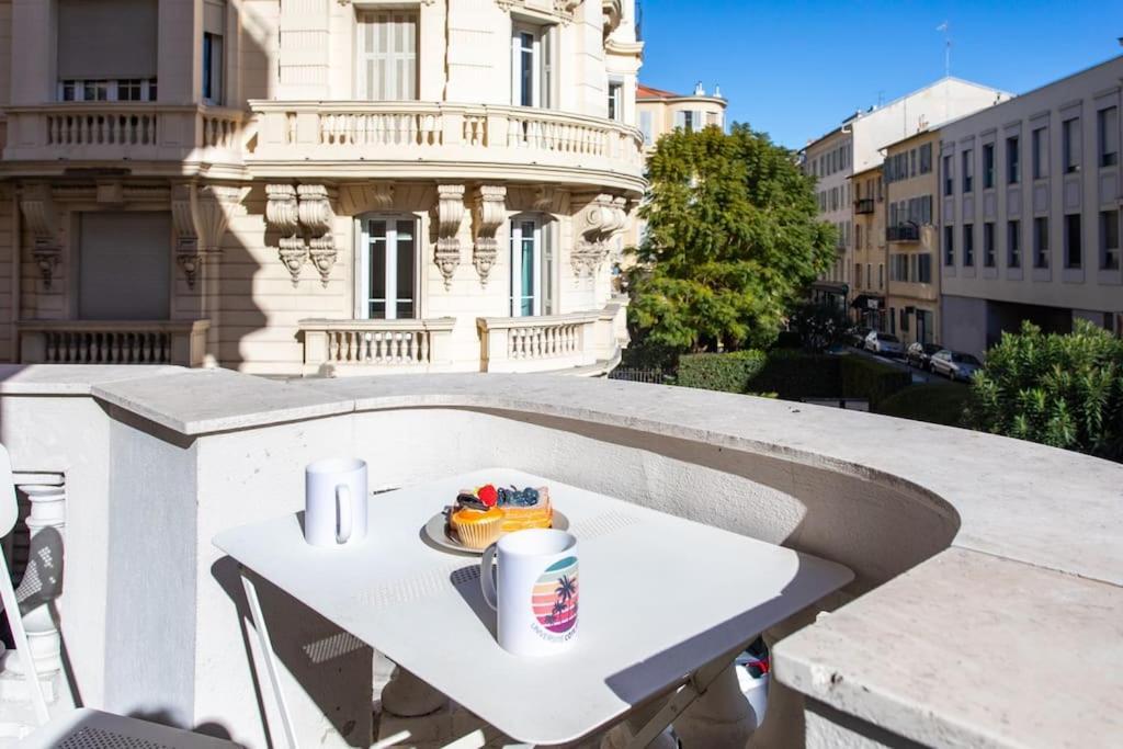 Apartment #22 Emma 2bdr Balcony Center Town 2mins Tramway