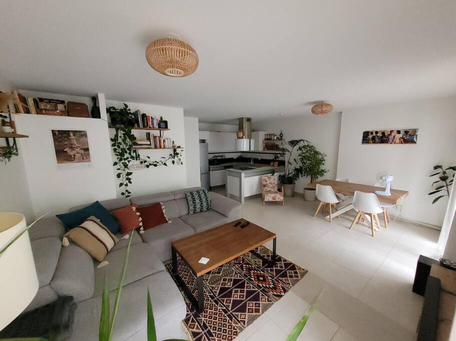 Gounod - Spacieux T2 - Ideal Pour Couple