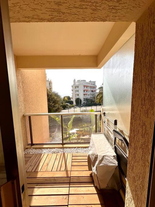 Aime Marin - - Belle Avec Terrasse Et Piscine * Nice
