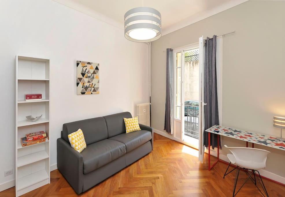 Cosy 3 Pieces Proche Promenade Des & Tram Apartment