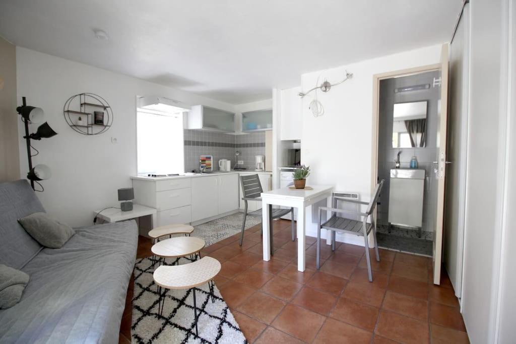 Apartment Au Calme Proche Liberation