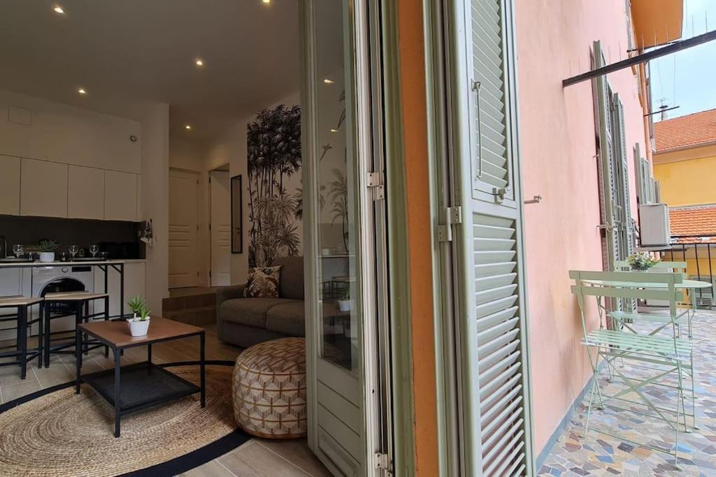 Jean Jaures - Vieux Superbe T2 Ensoleille Avec Grand Balcon Nice