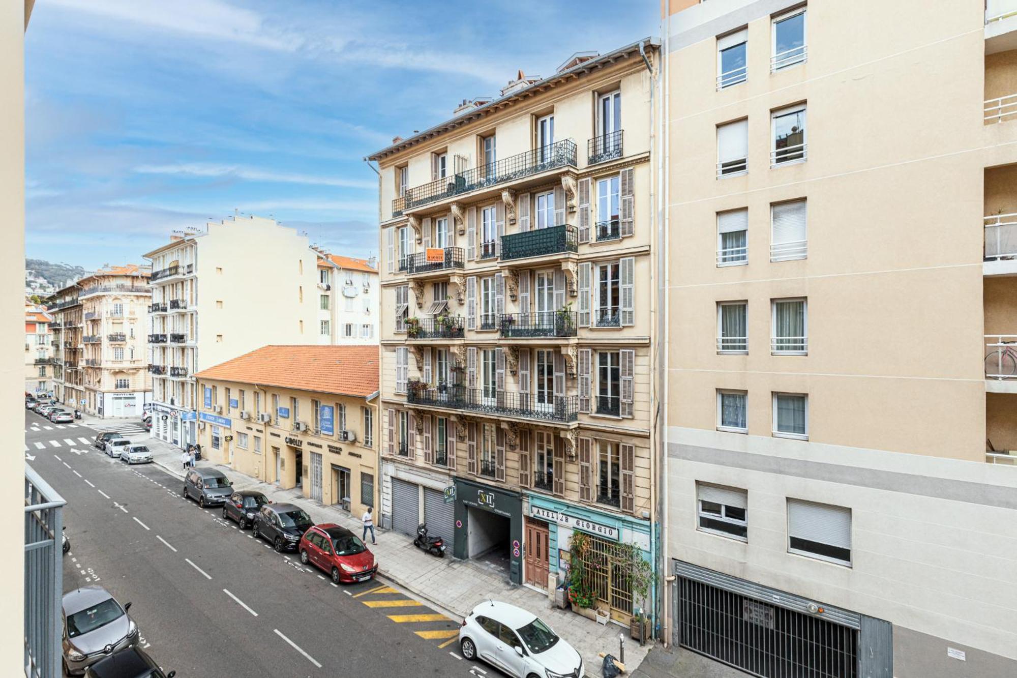 Apartment Cosy 1 Bdr Near Garibaldi Square