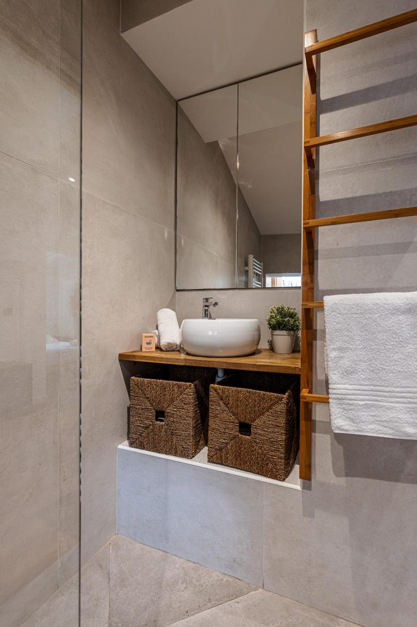 Ultra 2 Bdr - Rue De France *