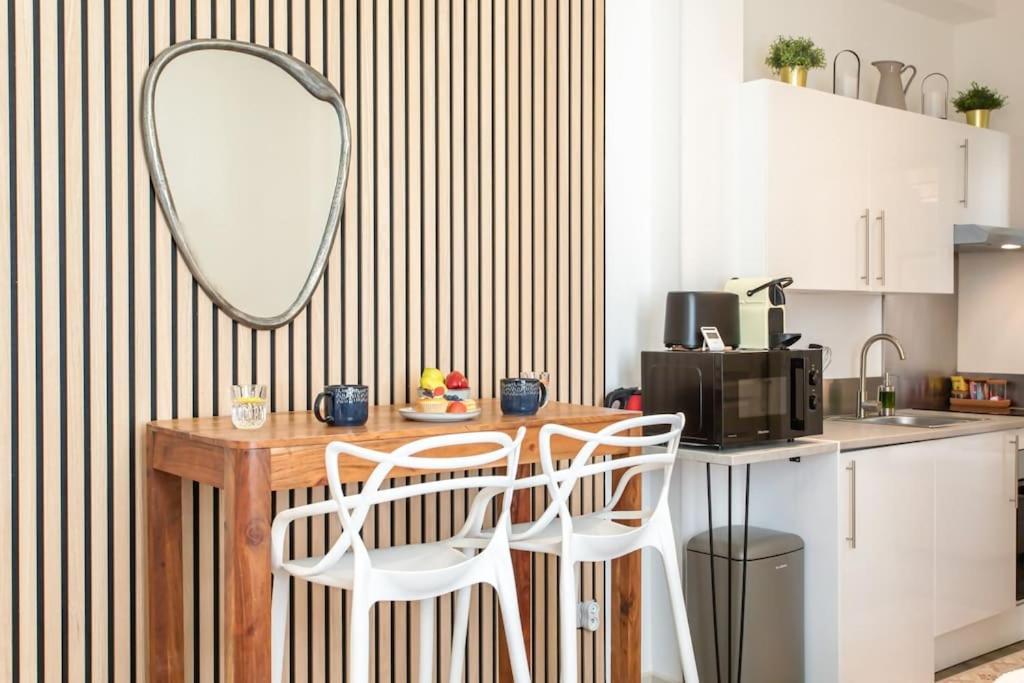 L46 2p Port, 2min Du Cap Et 5 Du Port/ Clim & Wifi Apartment *