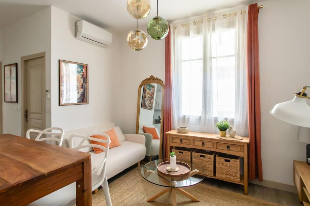 L46 2p Port, 2min Du Cap Et 5 Du Port/ Clim & Wifi Nice