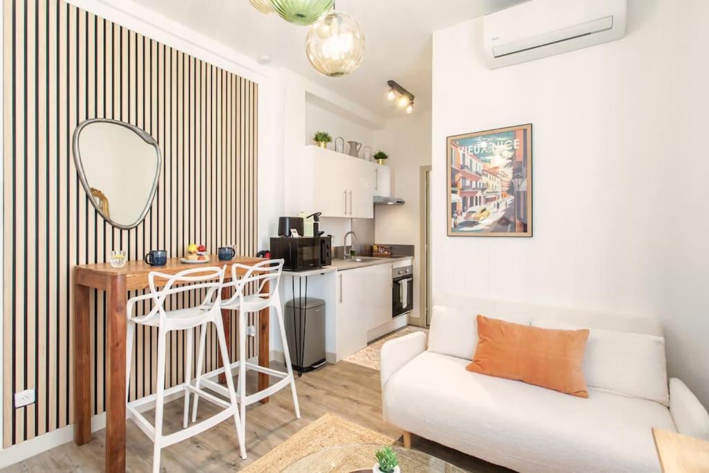 L46 2p Port, 2min Du Cap Et 5 Du Port/ Clim & Wifi