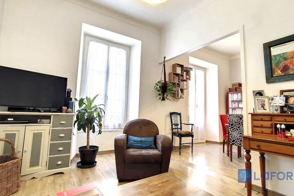 Apartamento 2p De Avec Balcon