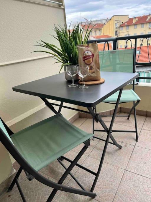 Apartment Centre De A 200m De La