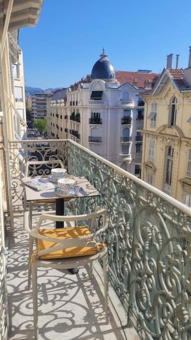 From 1882, Romantic Flat, In The Golden Square Apartment Nice
