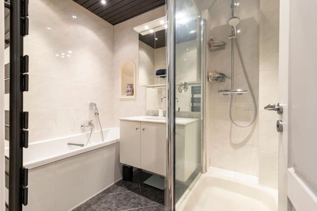 From 1882, Romantic Flat, In The Golden Square