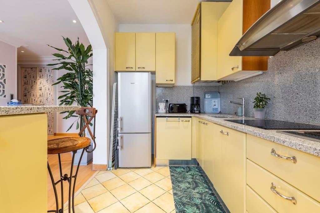 From 1882, Romantic Flat, In The Golden Square Apartment *