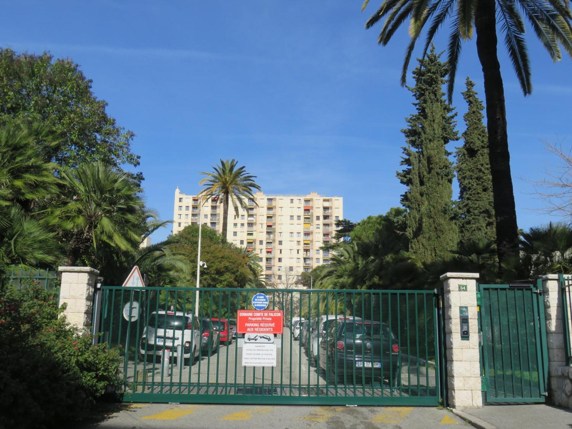Nord 2 Pieces Calmes,wifi,clim,balcon,parking Apartment Nice