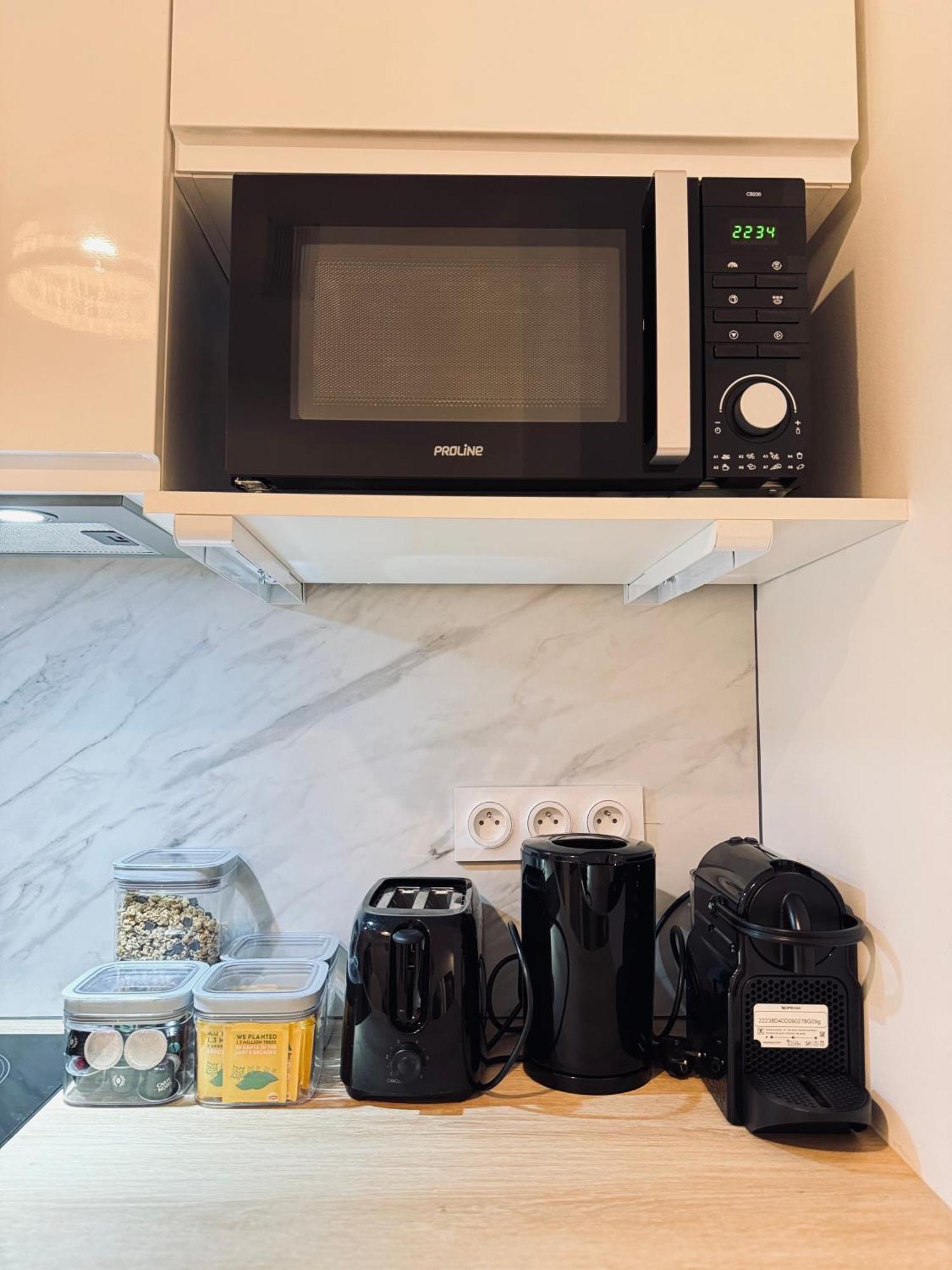 Sunshine Getaway - Stylish In The Heart Of