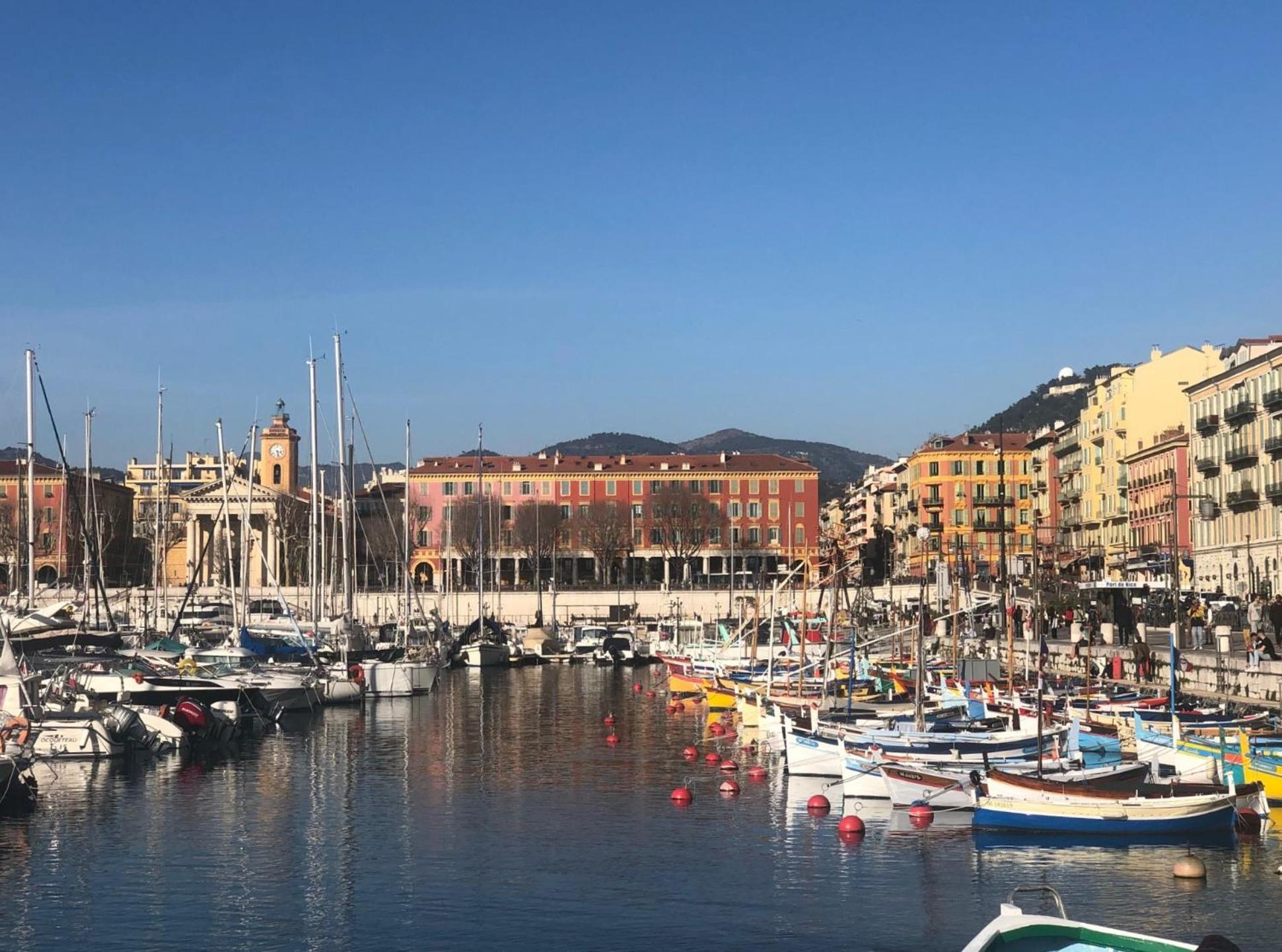 Proche Du Port Apartment *