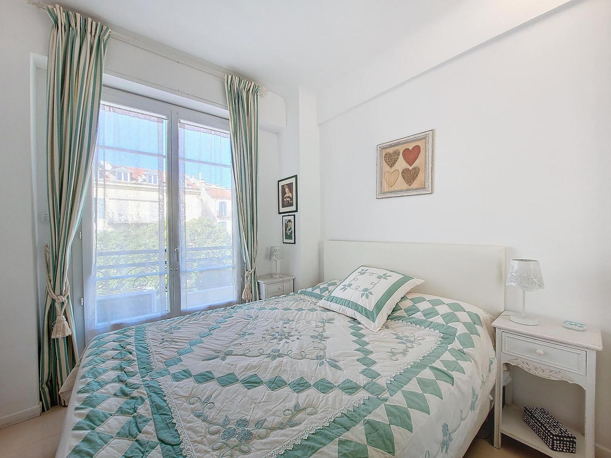 Nestor&jeeves - Flora - Promenade Des - Apartment