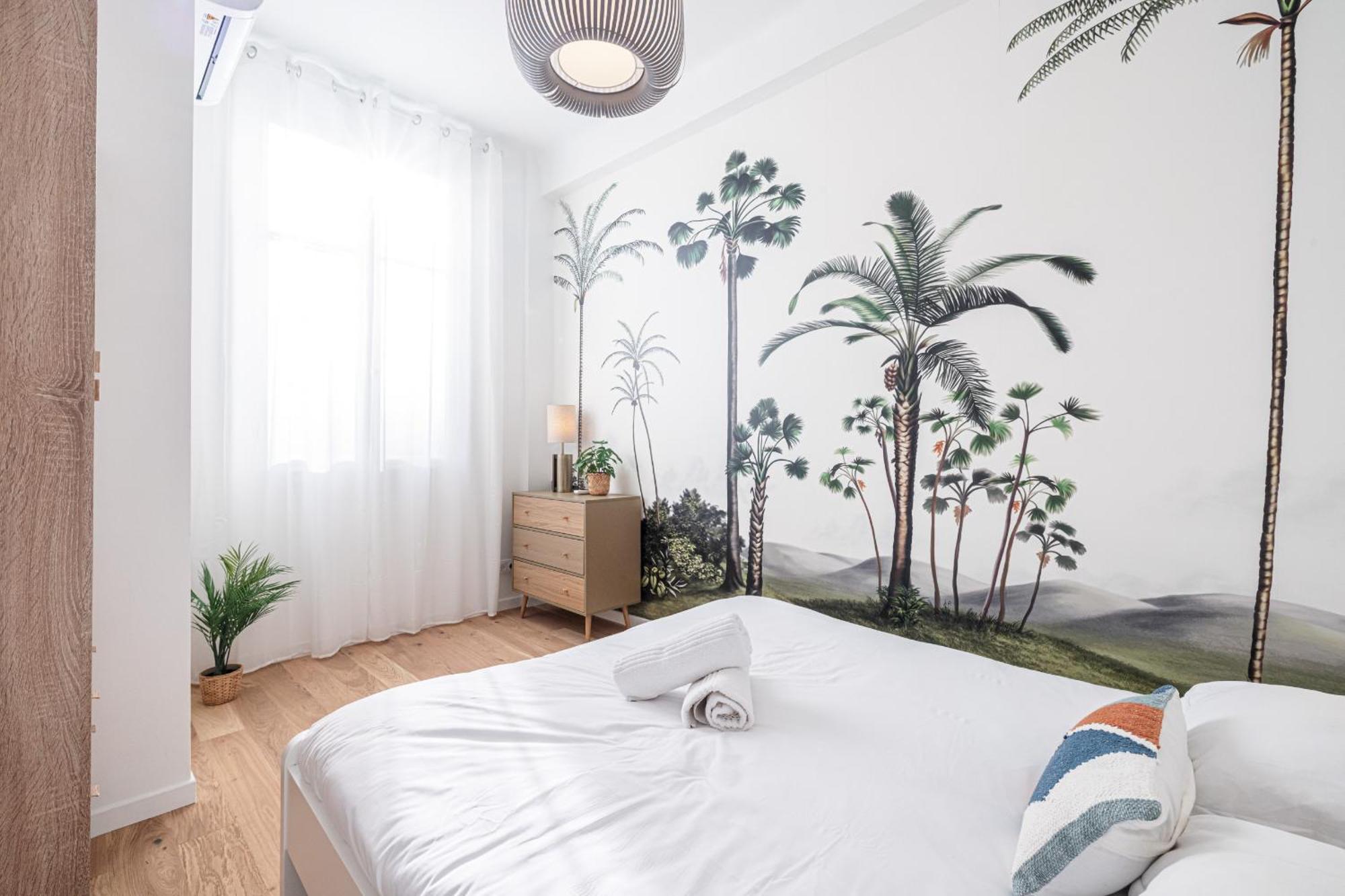 Lovely 2 Bdr Harbor Apartment *