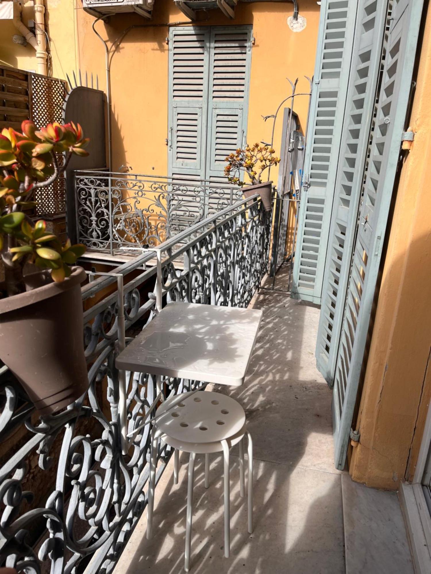 2 Pieces Hyper Centre Proche *