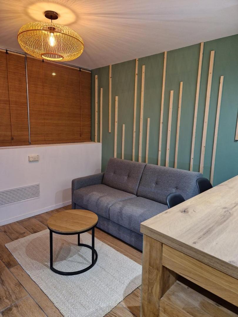 Apartment Cosy Haven 5 Min From Carnival Hyper-center! Nice