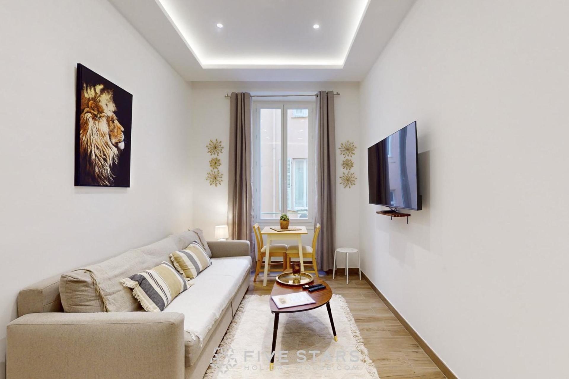 Apartment Gold Fshh
