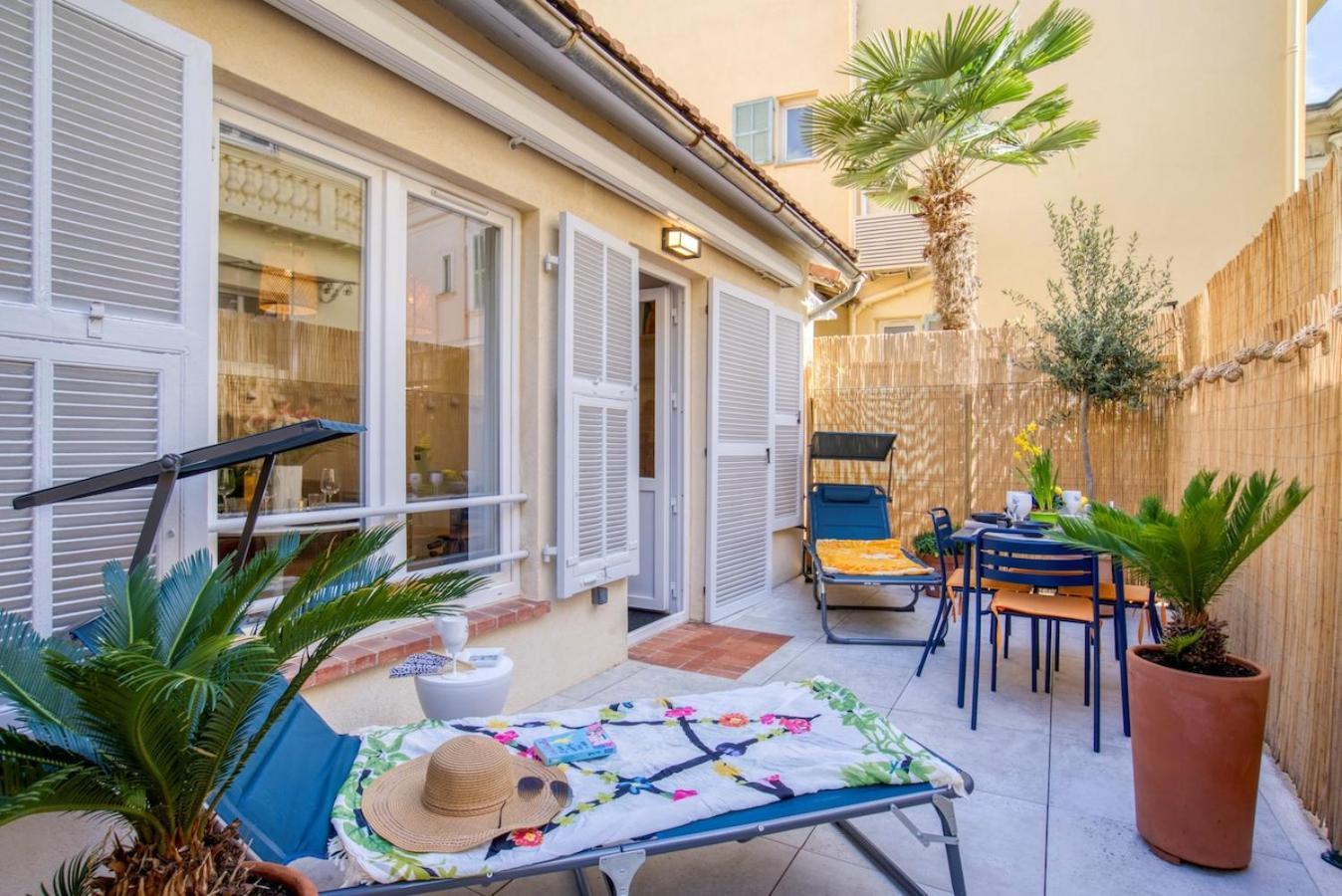 Charming House, Large Private Terrace, Air Conditioning - 