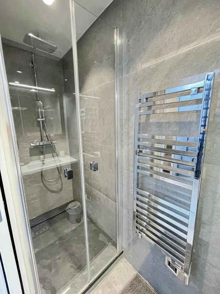 Apartment Front, Superbe Pour 4 Personnes Nice