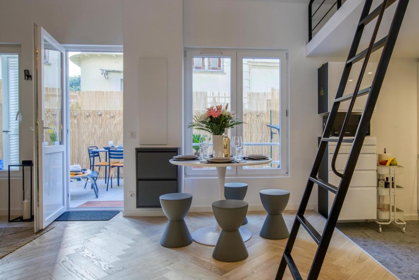 Charming House, Large Private Terrace, Air Conditioning - 