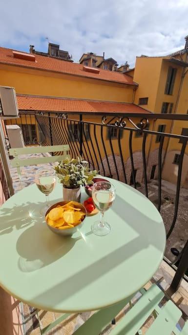 Apartment Jean Jaures - Vieux Superbe T2 Ensoleille Avec Grand Balcon *