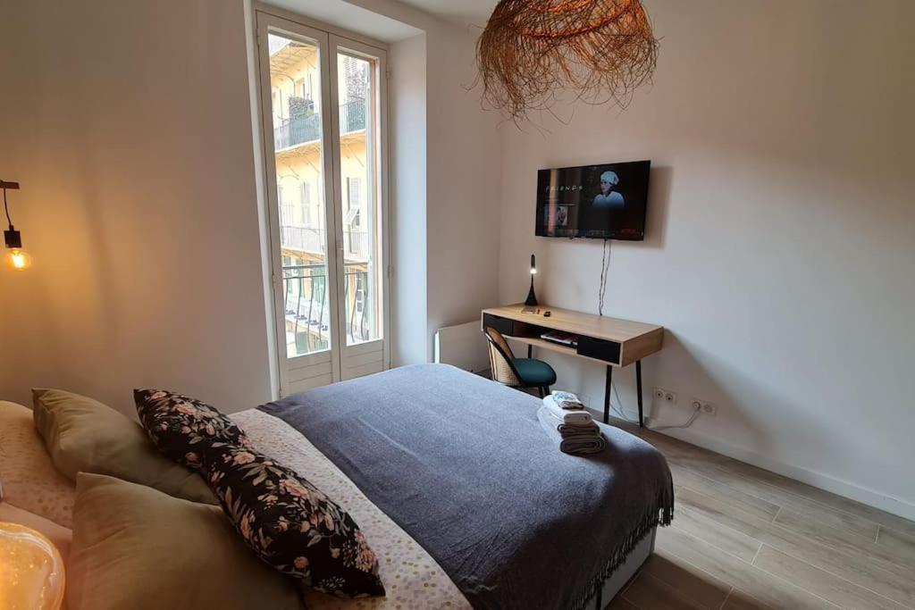 Jean Jaures - Vieux Superbe T2 Ensoleille Avec Grand Balcon Nice