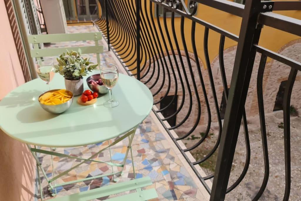 Jean Jaures - Vieux Superbe T2 Ensoleille Avec Grand Balcon * Nice
