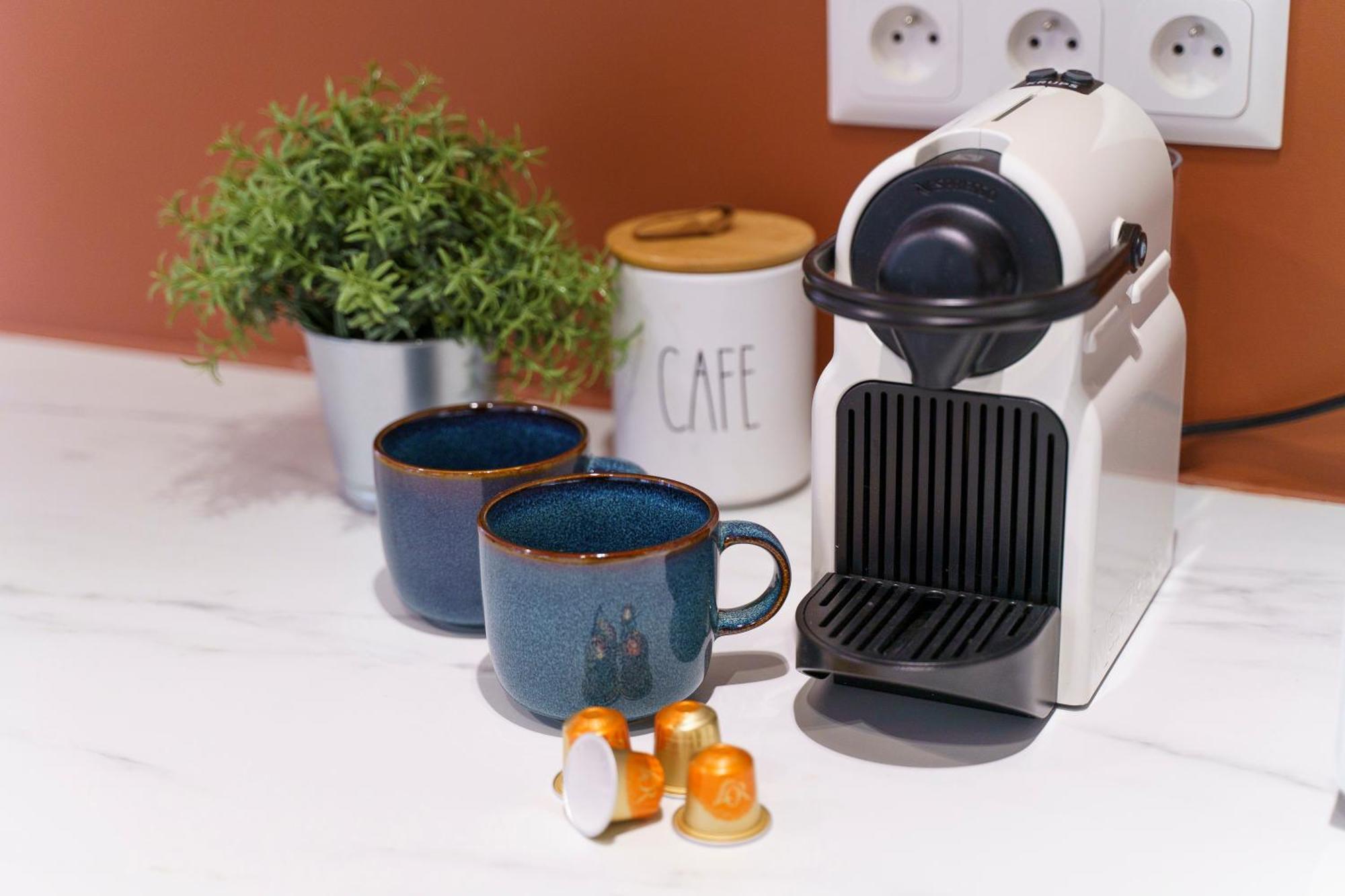 Apartment Renting - 9b Massena - Chic Escape In The Heart Of Comfort & Charm ! Nice