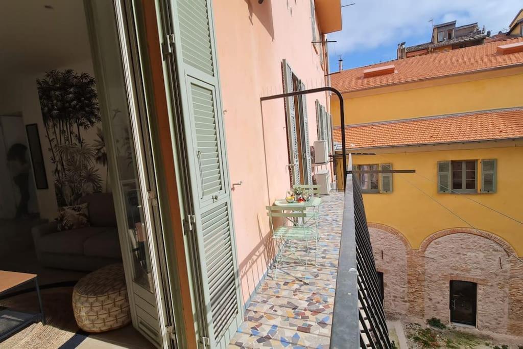 Jean Jaures - Vieux Superbe T2 Ensoleille Avec Grand Balcon Apartment Nice