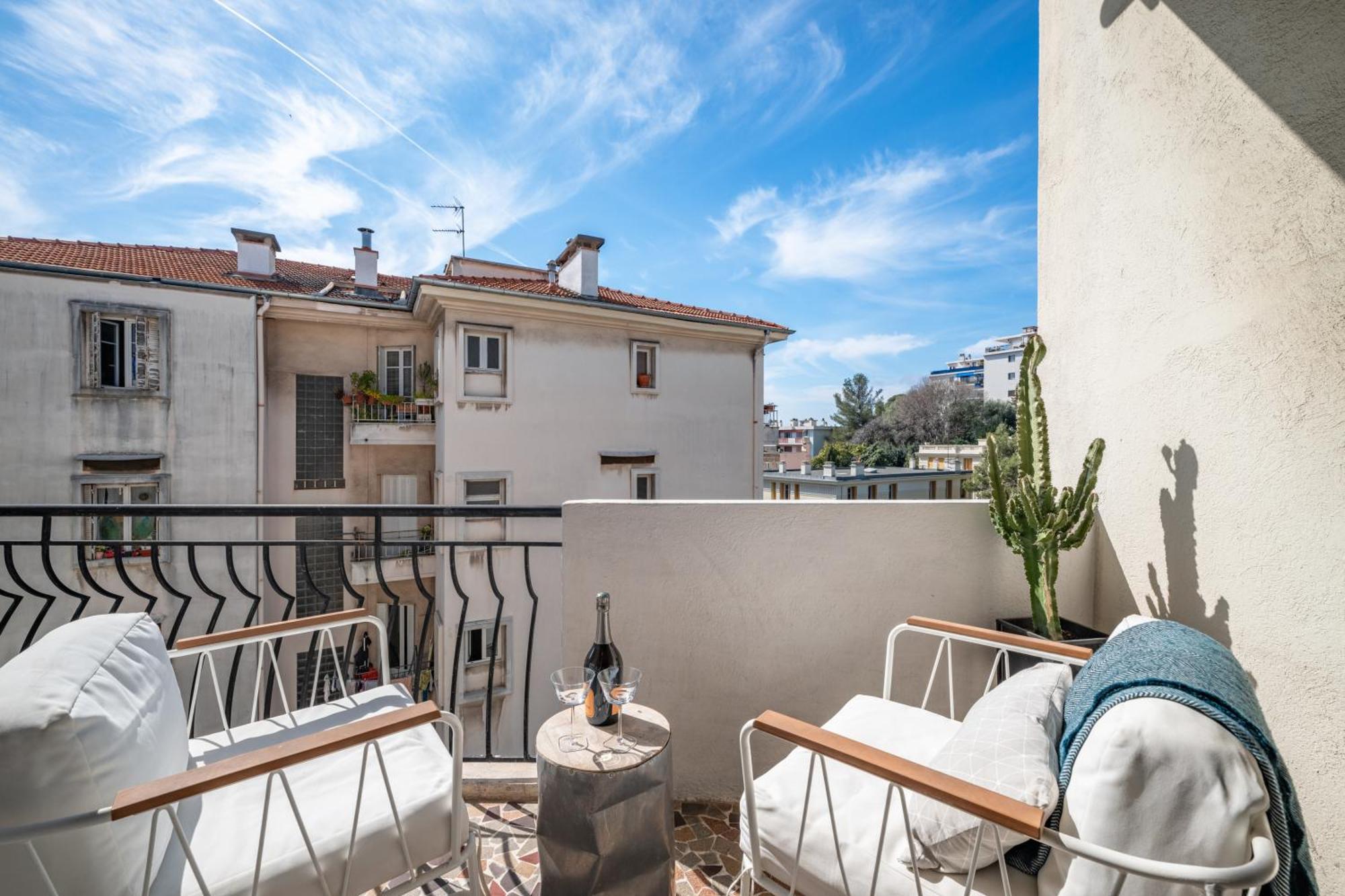 Le George V - Art De Vivre A La Nicoise Nice