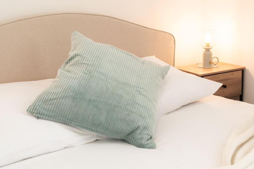 Apartment L46 2p Port, 2min Du Cap Et 5 Du Port/ Clim & Wifi Nice