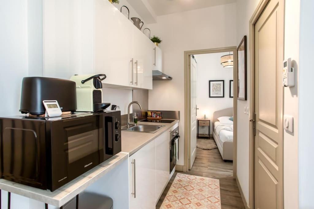 L46 2p Port, 2min Du Cap Et 5 Du Port/ Clim & Wifi Nice