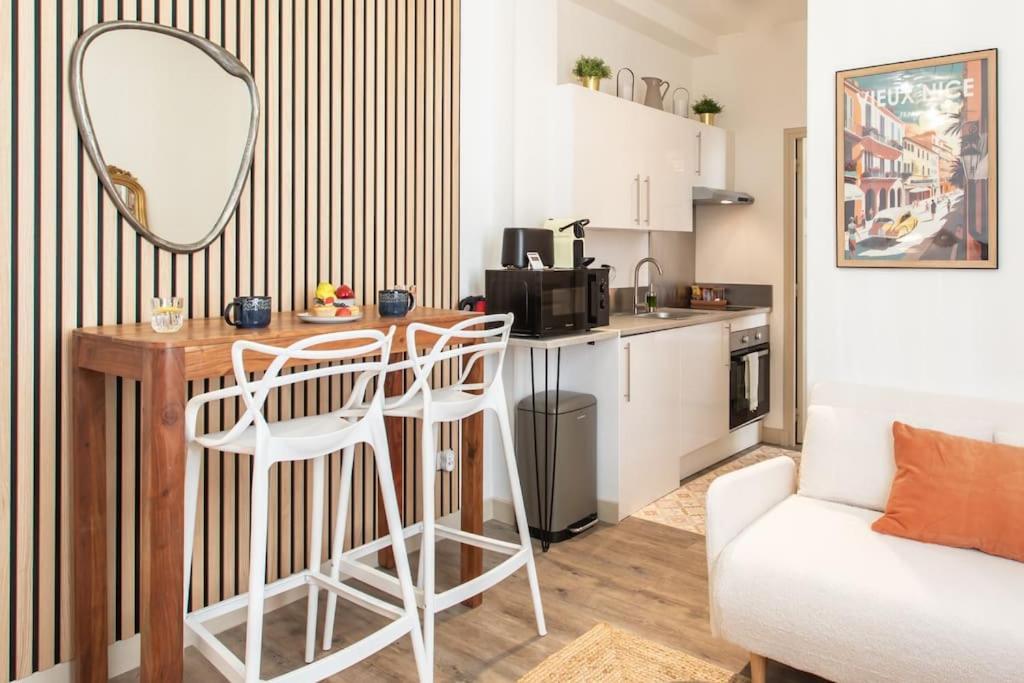 L46 2p Port, 2min Du Cap Et 5 Du Port/ Clim & Wifi Apartment *