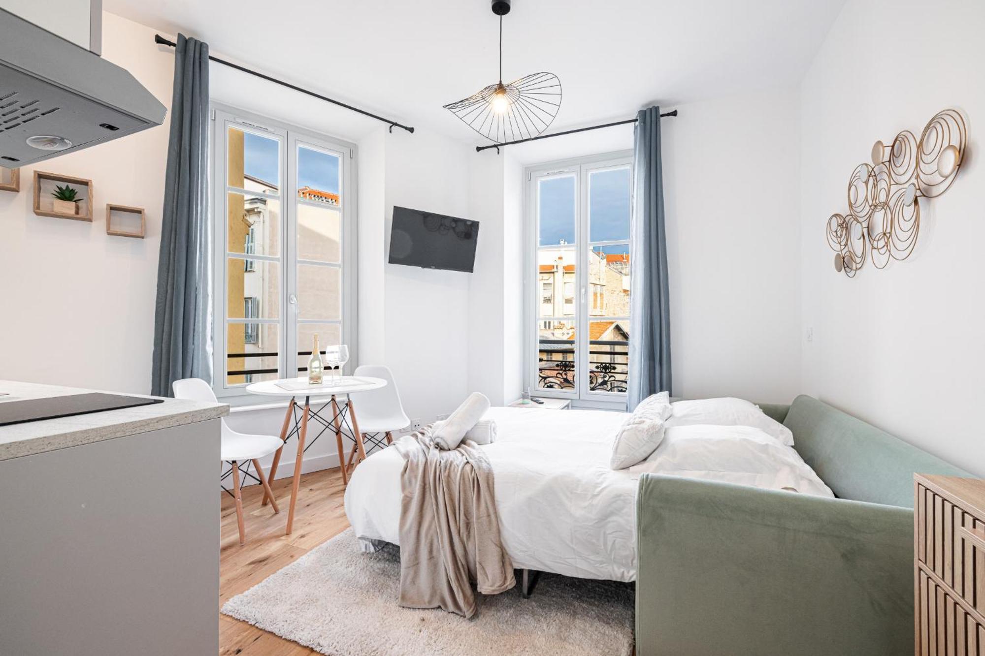 Apartamento Charming Center 302 *